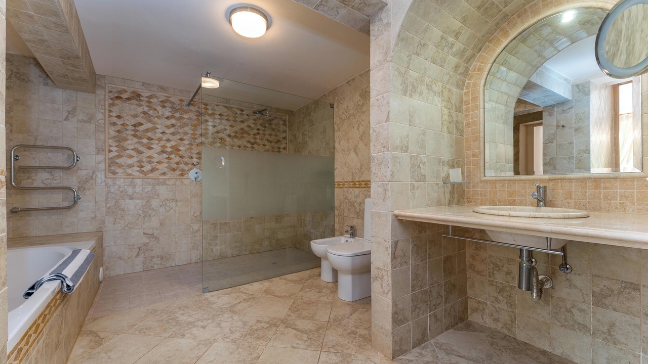 Photo of Bathroom in Almancil