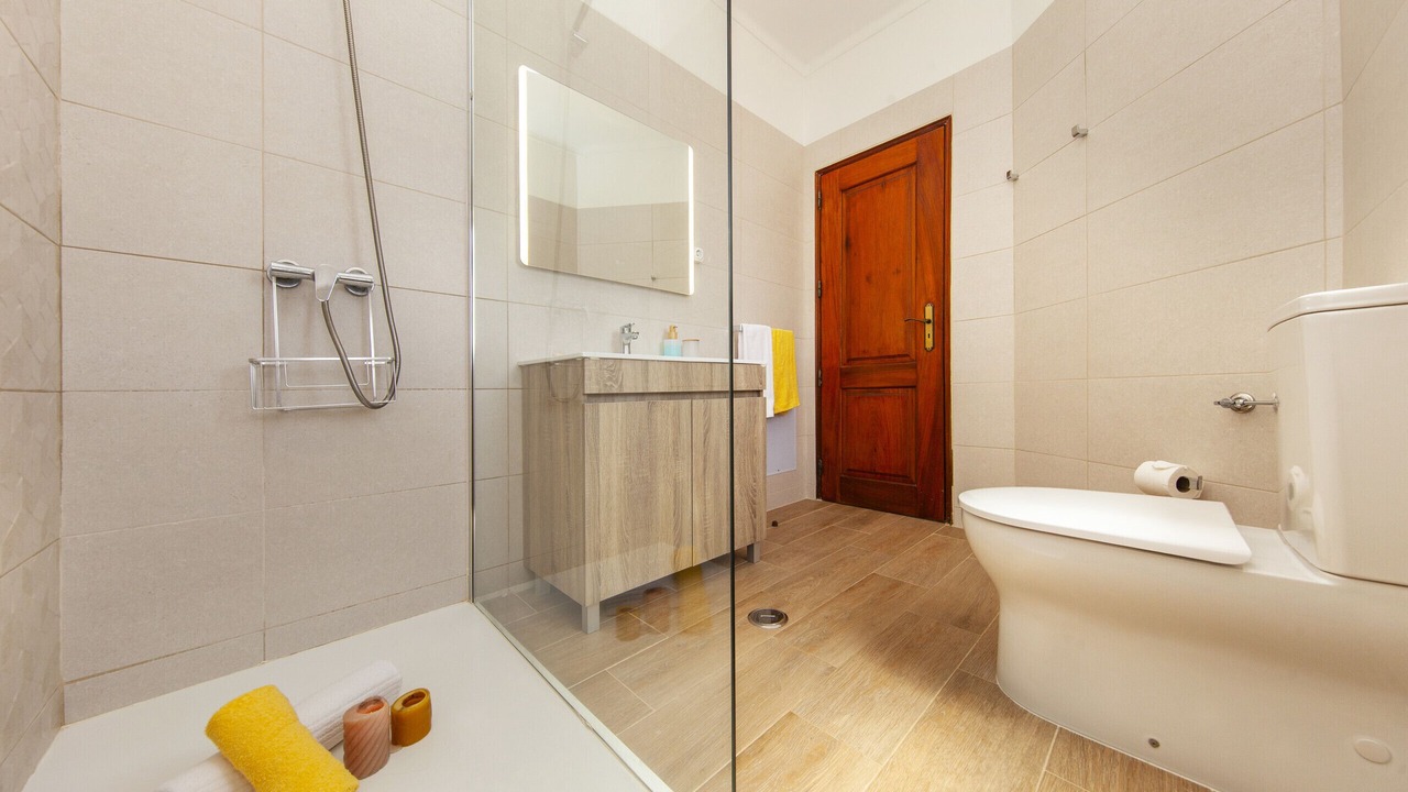 Photo of Bathroom in Gale
