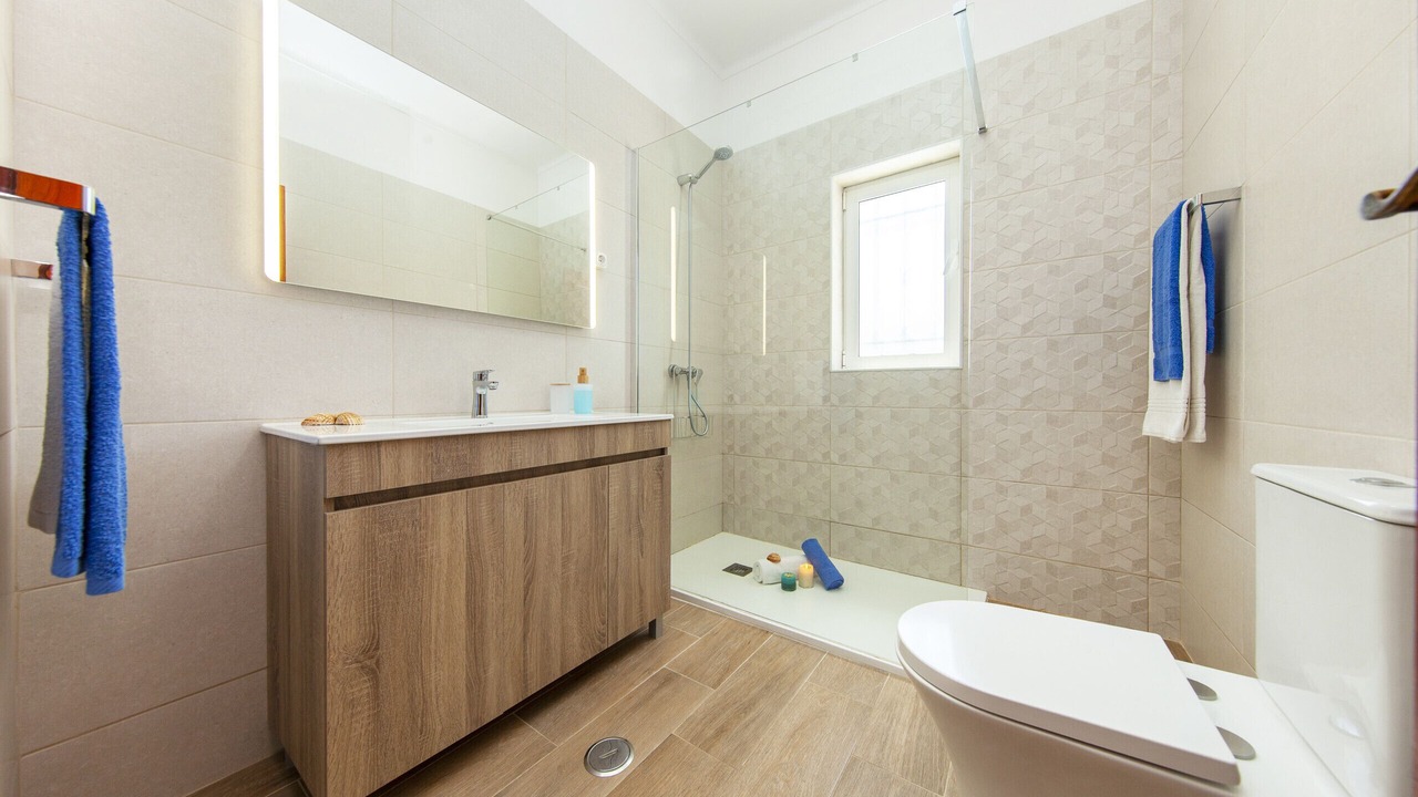 Photo of Bathroom in Gale