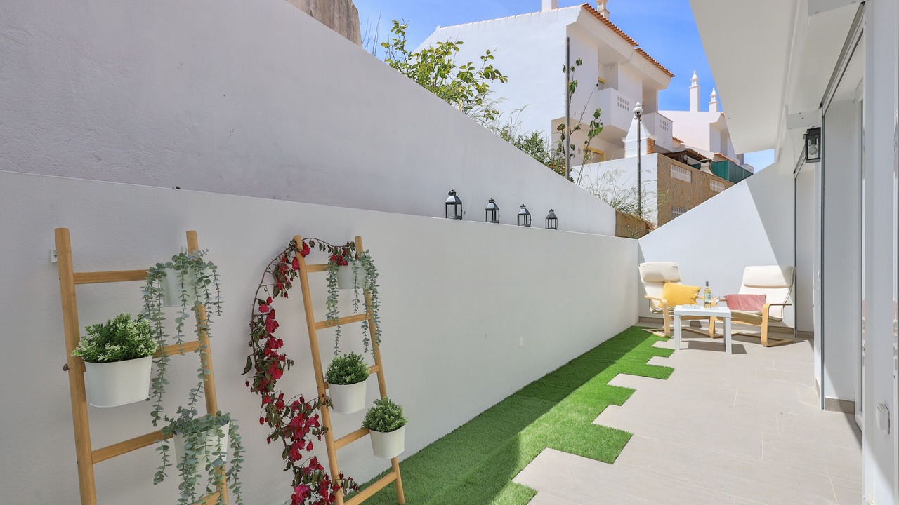 Photo of Outdoor in Alfa-Mar