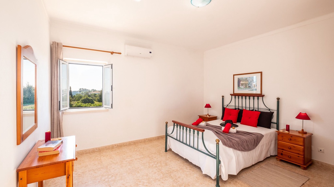Photo of Bedroom in Mato Serrao