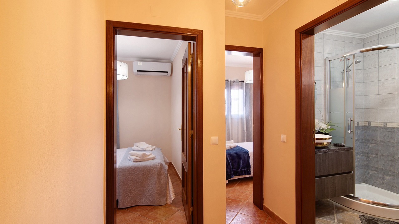 Photo of Bedroom in Tunes