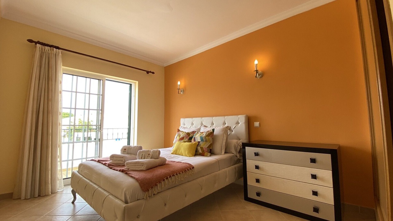 Photo of Bedroom in Pera