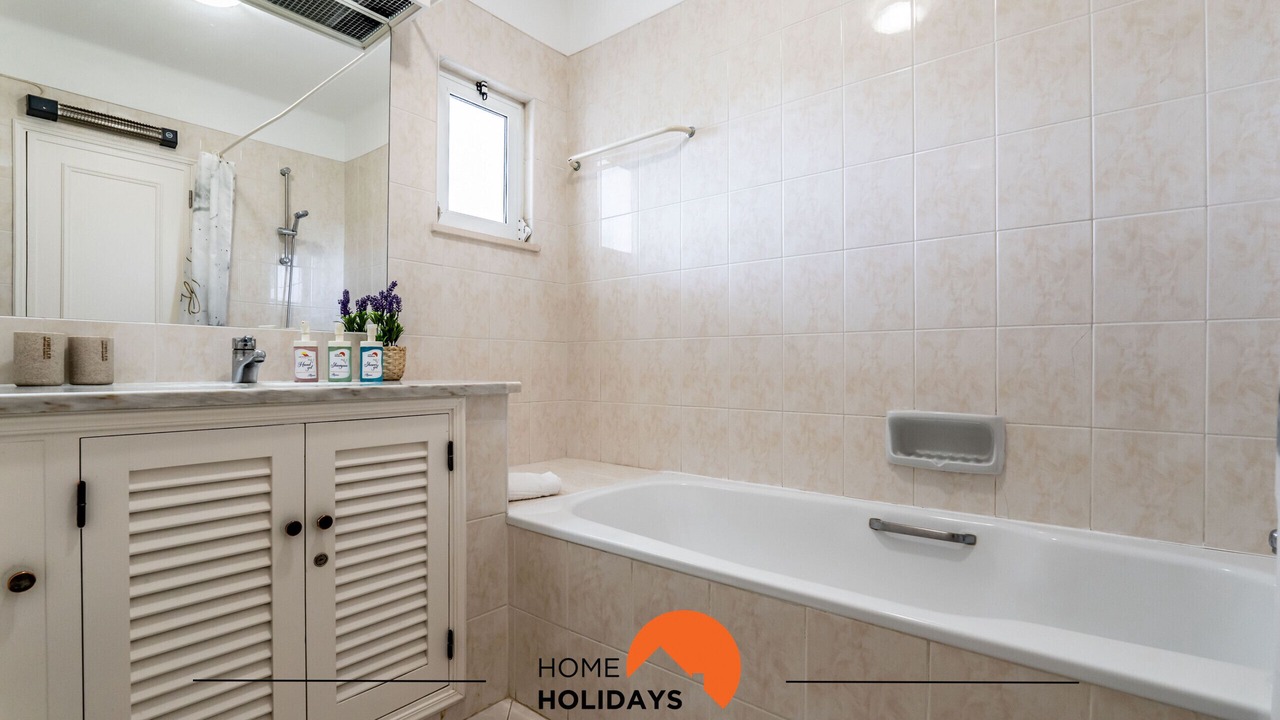 Photo of Bathroom in Branqueira