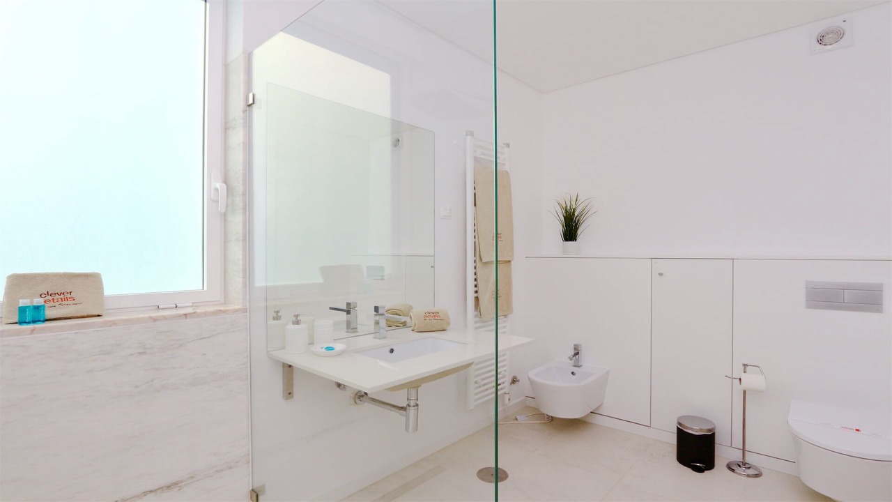 Photo of Bathroom in Quarteira