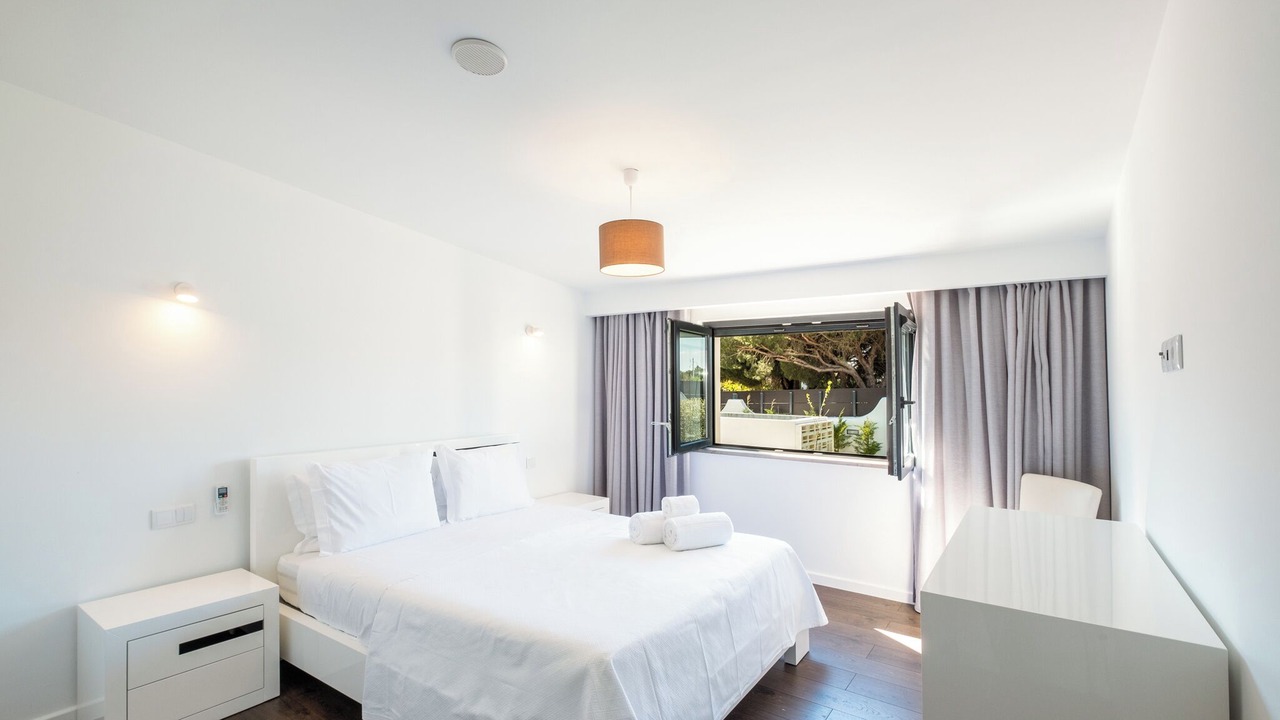 Photo of Bedroom in Porches