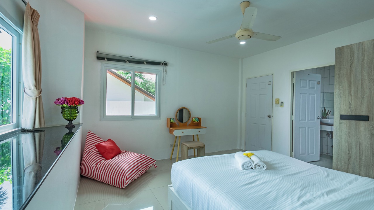 Photo of Bedroom in Chalong