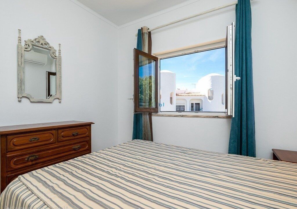 Photo of Bedroom in Alporchinhos