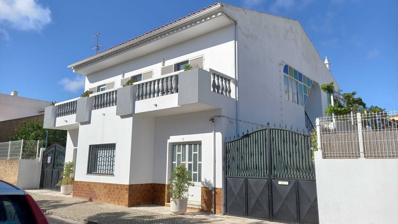 Photo of Outdoor in Pera