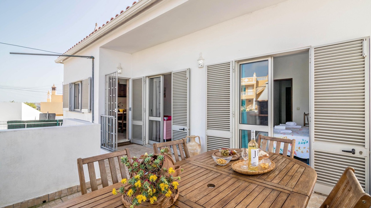 Photo of Outdoor in Pera