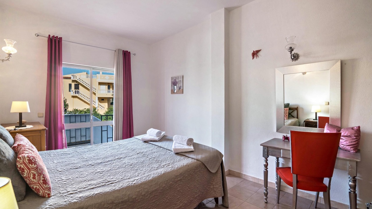 Photo of Bedroom in Pera
