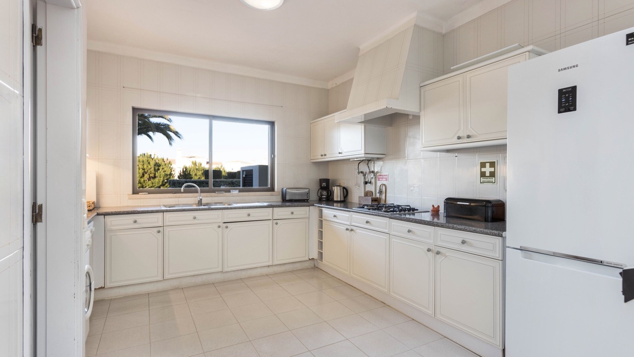 Photo of Kitchen in Salema