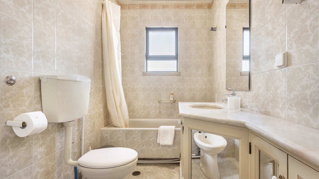 Photo of Bathroom in Salema