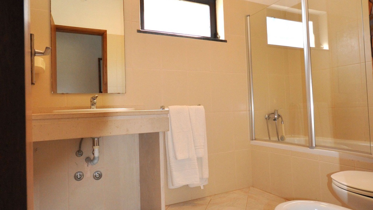 Photo of Bathroom in Quarteira