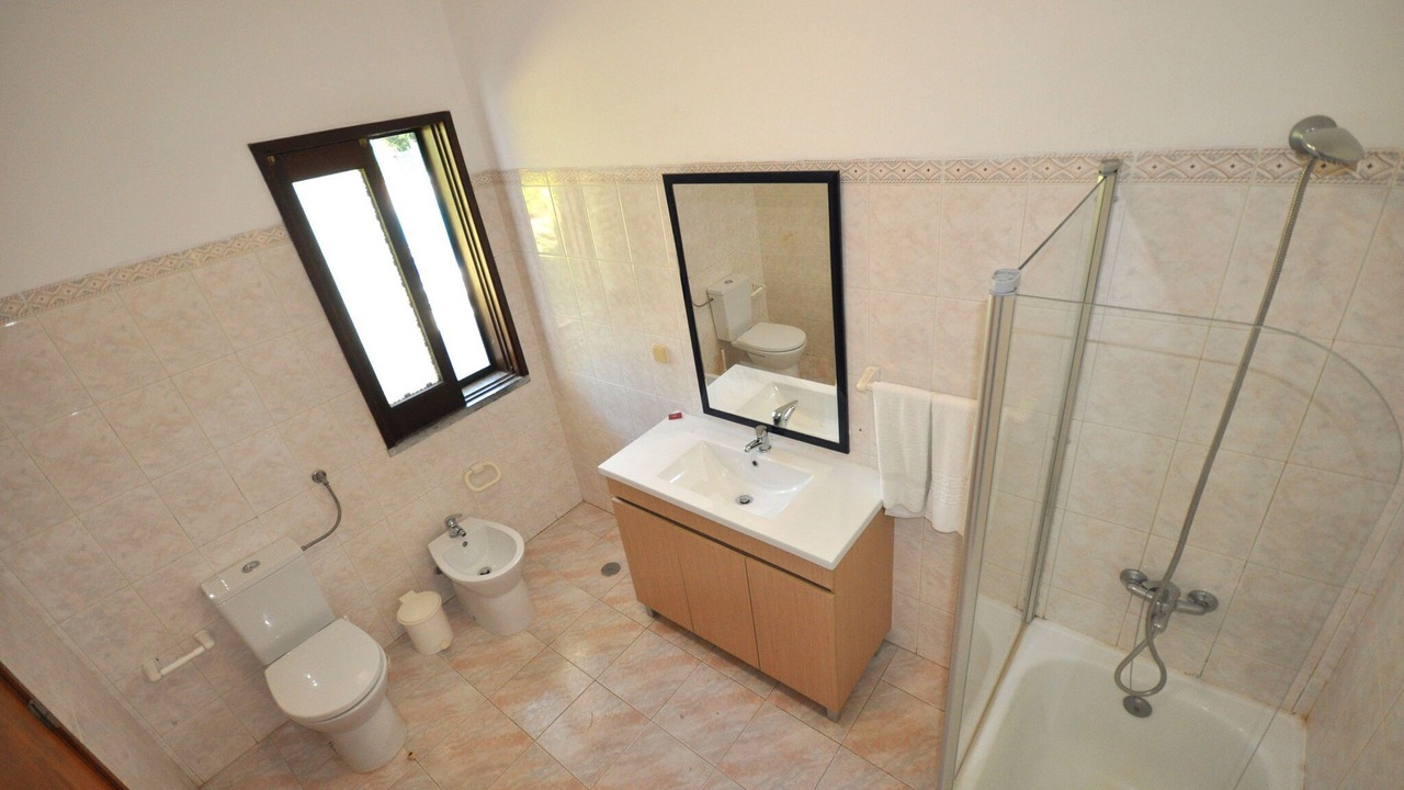 Photo of Bathroom in Quarteira