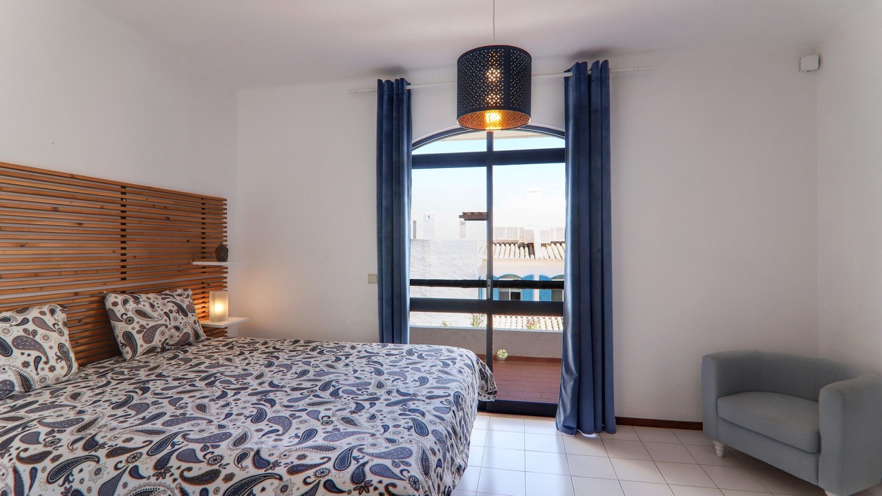 Photo of Bedroom in Alporchinhos