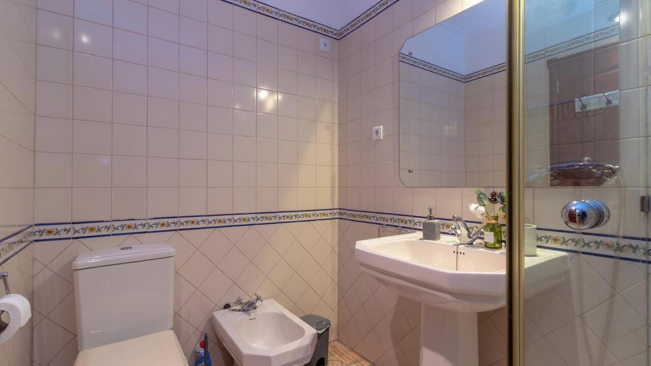 Photo of Bathroom in Ferragudo