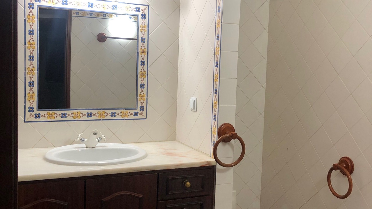 Photo of Bathroom in Lagoa e Carvoeiro