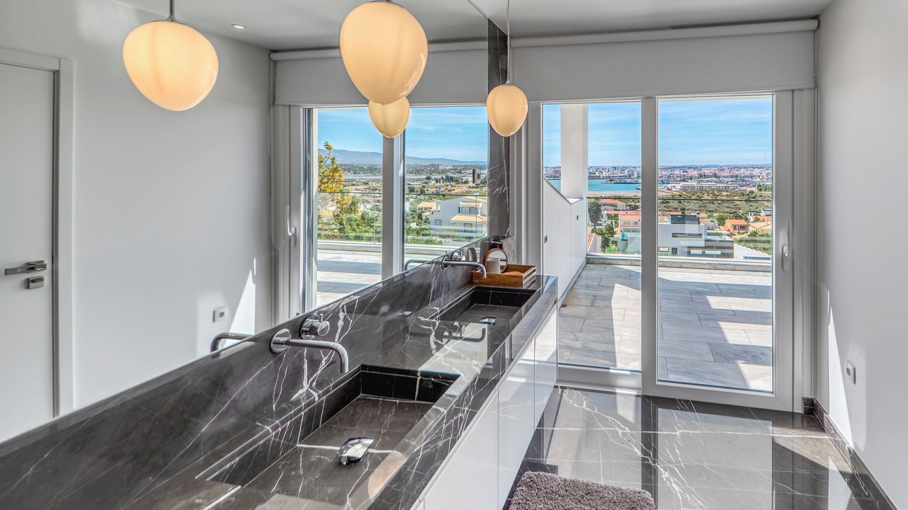 Photo of Bathroom in Lagoa