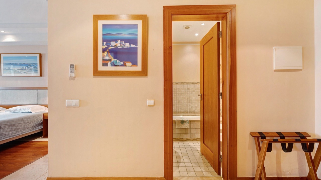 Photo of Bedroom in Mexilhoeira da Carregacao