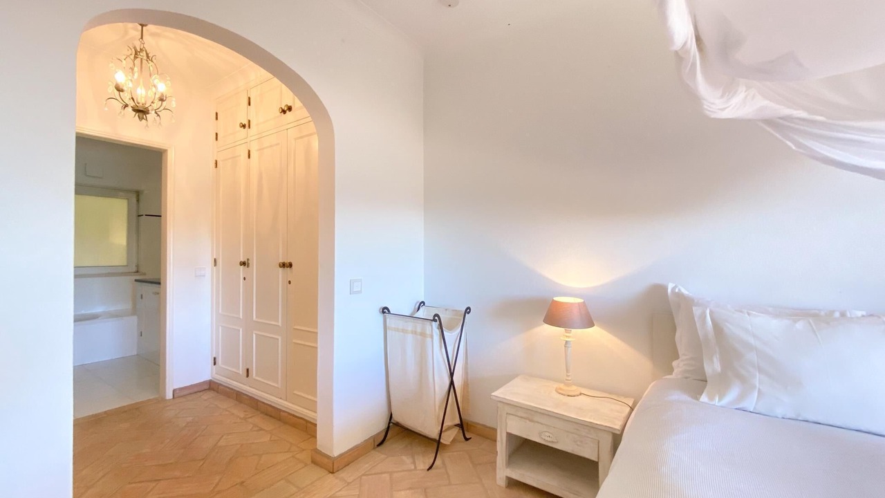 Photo of Bedroom in Meia Praia