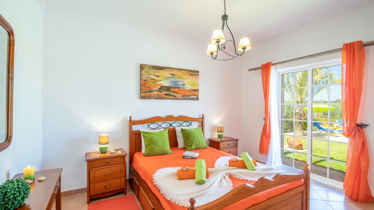 Photo of Bedroom in Monte Raposo