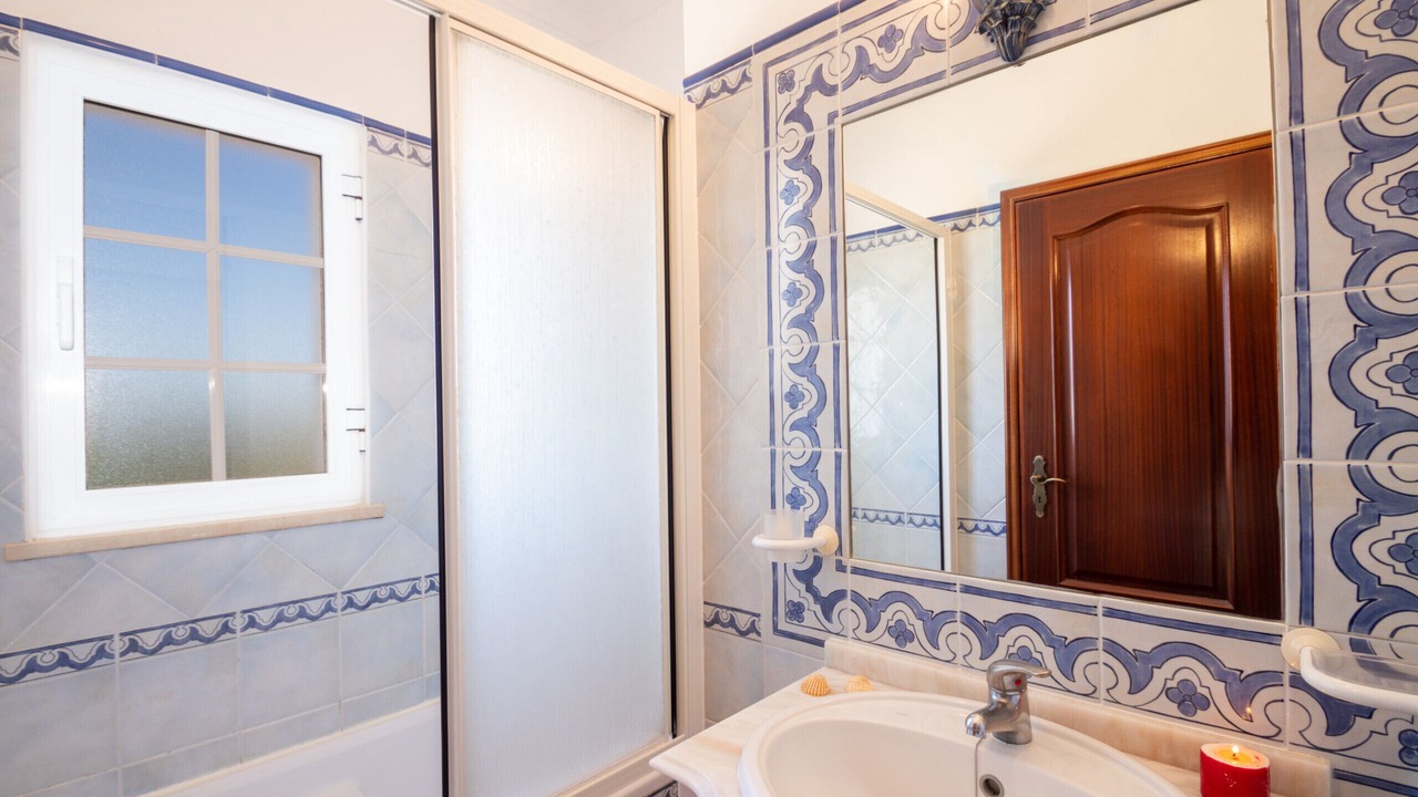 Photo of Bathroom in Monte Raposo