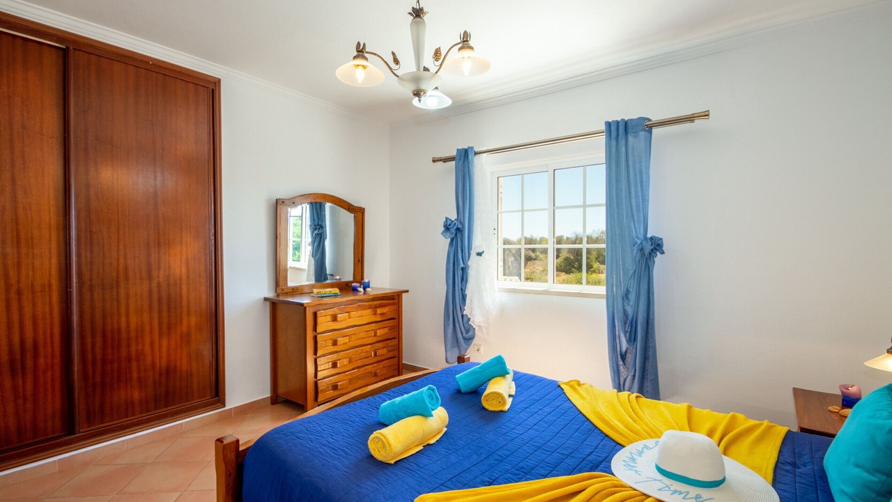 Photo of Bedroom in Monte Raposo