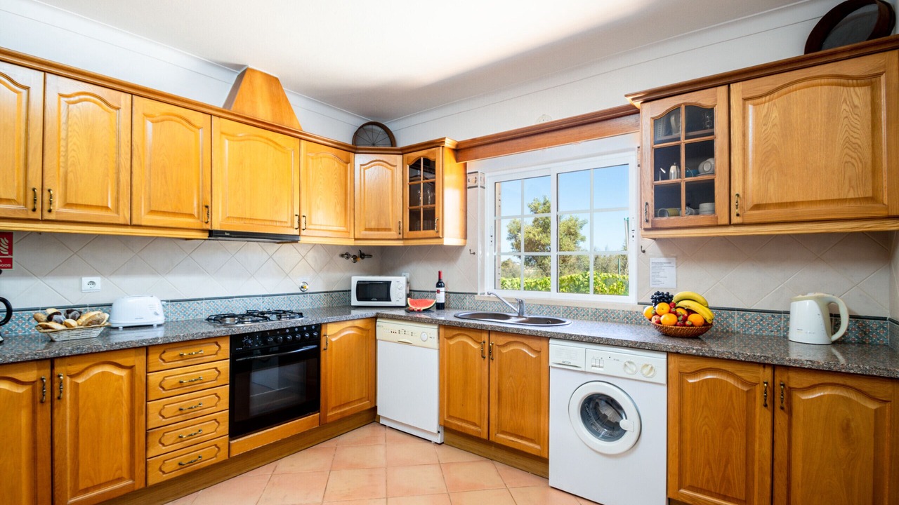 Photo of Kitchen in Monte Raposo
