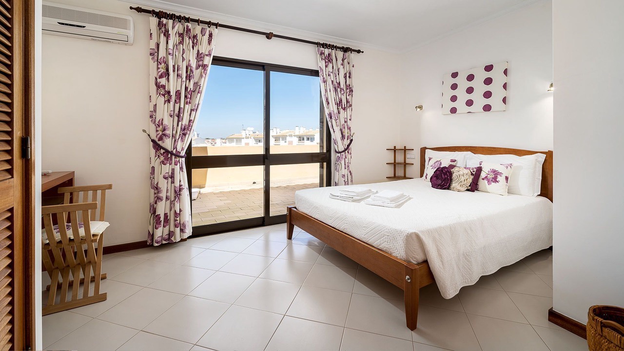 Photo of Bedroom in Correeira