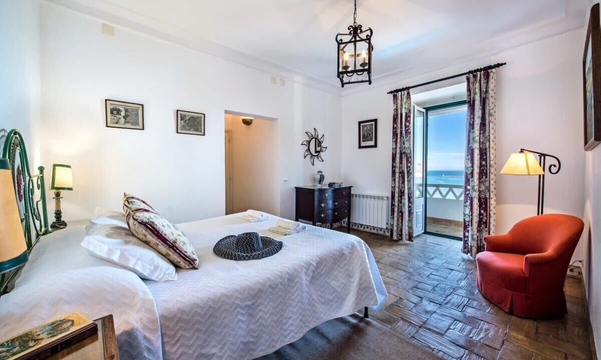 Photo of Bedroom in Ferragudo