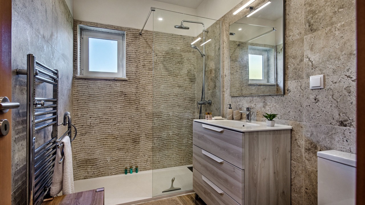 Photo of Bathroom in Gale