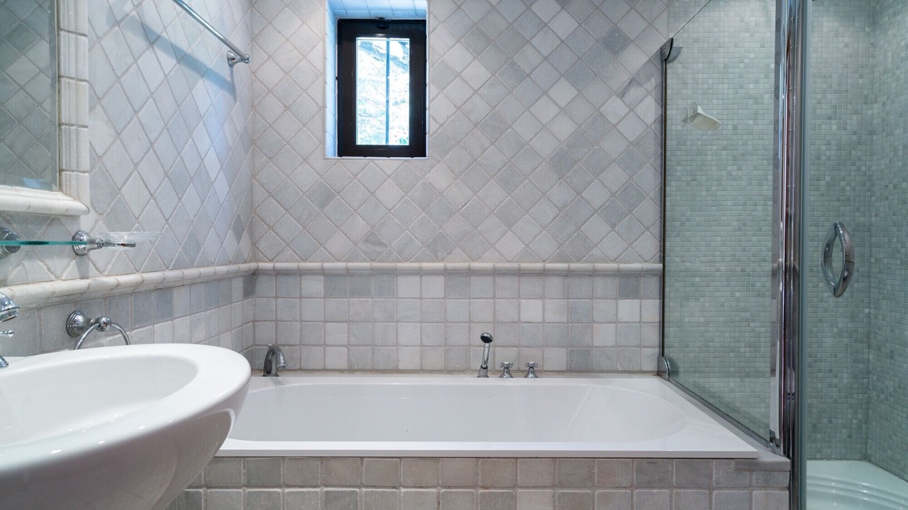 Photo of Bathroom in Quarteira