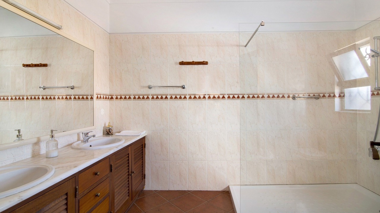 Photo of Bathroom in Loule