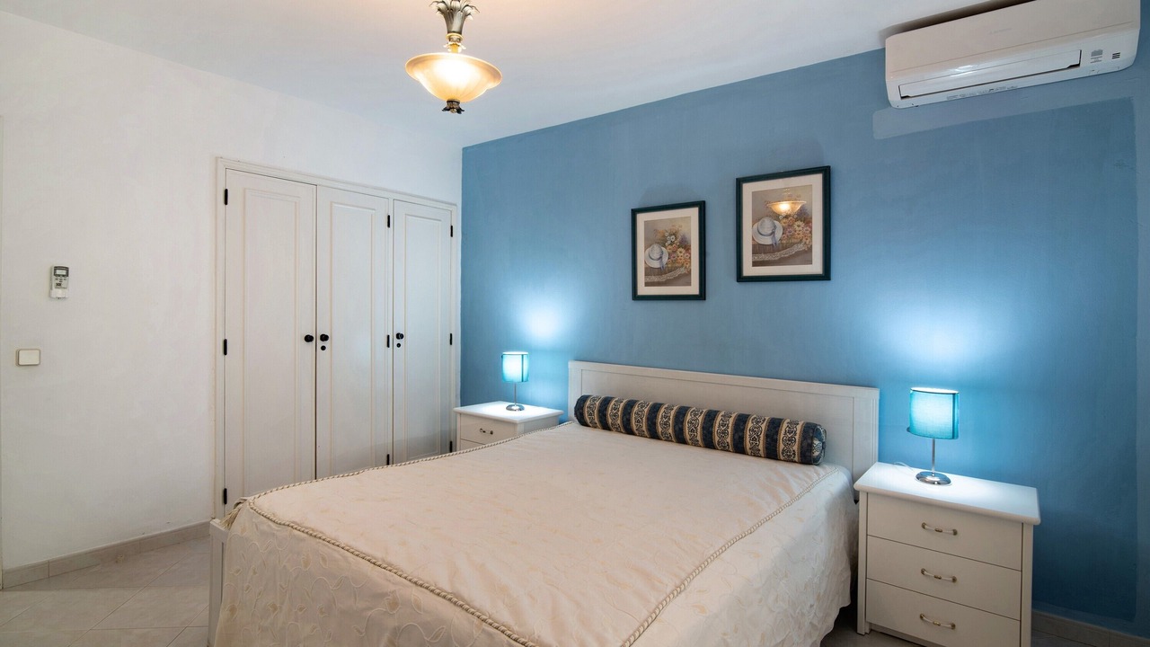 Photo of Bedroom in Alporchinhos