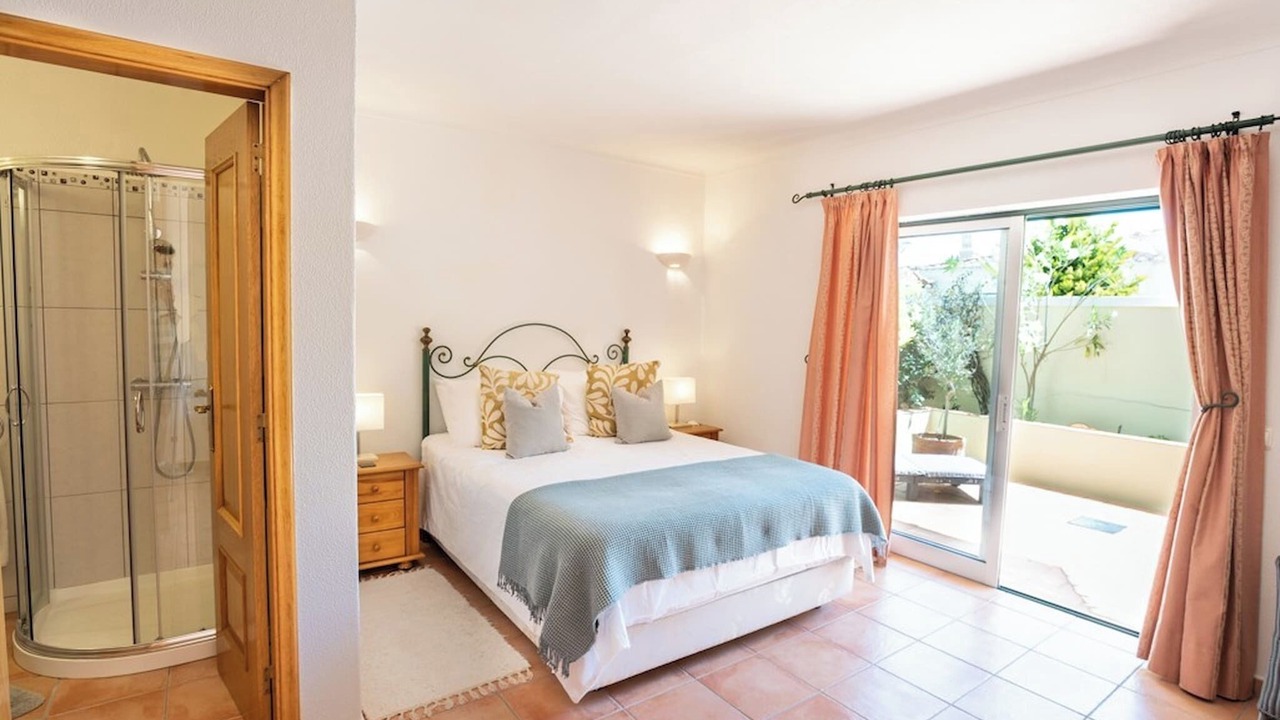 Photo of Bedroom in Ferragudo