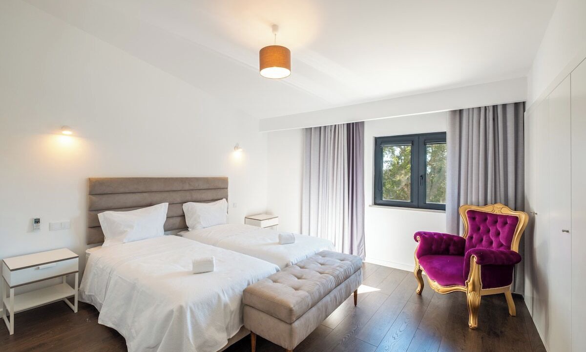 Photo of Bedroom in Porches