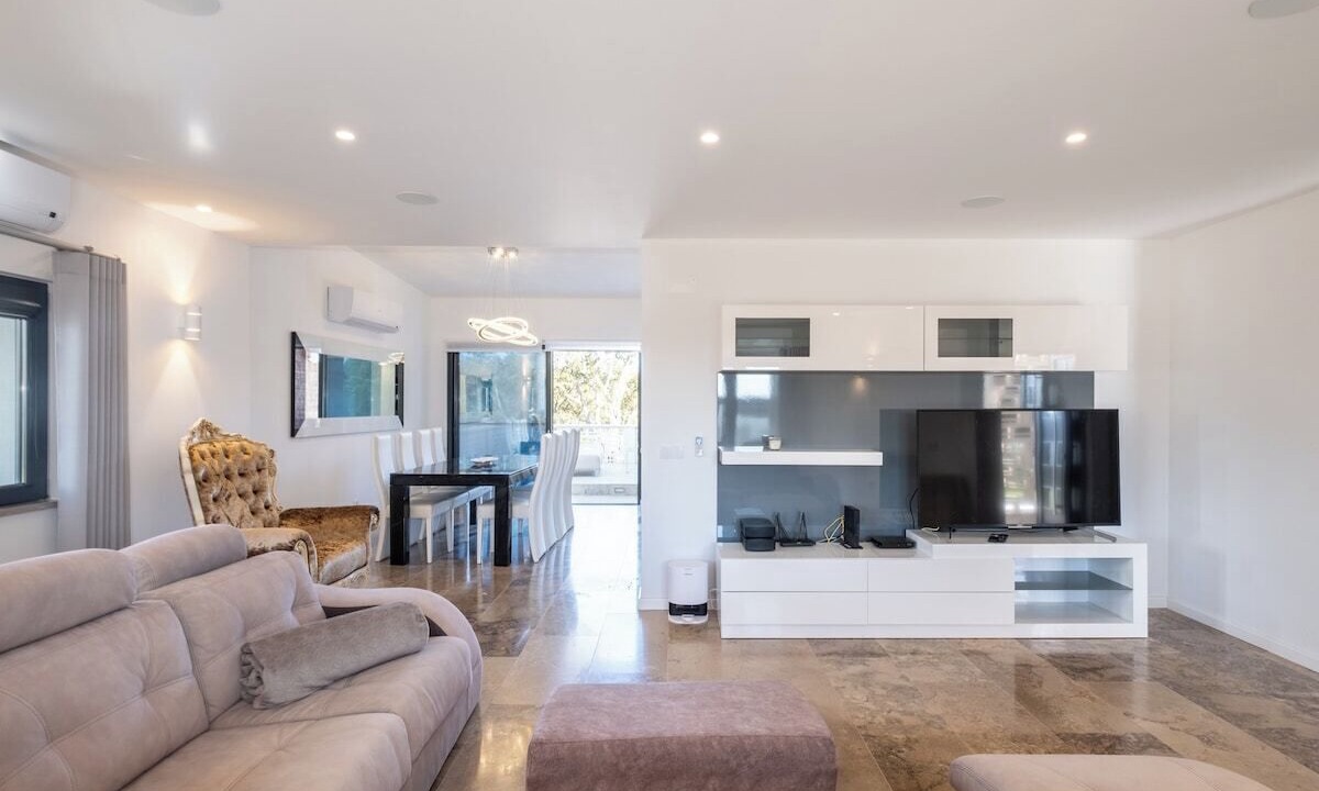 Photo of Livingroom in Porches