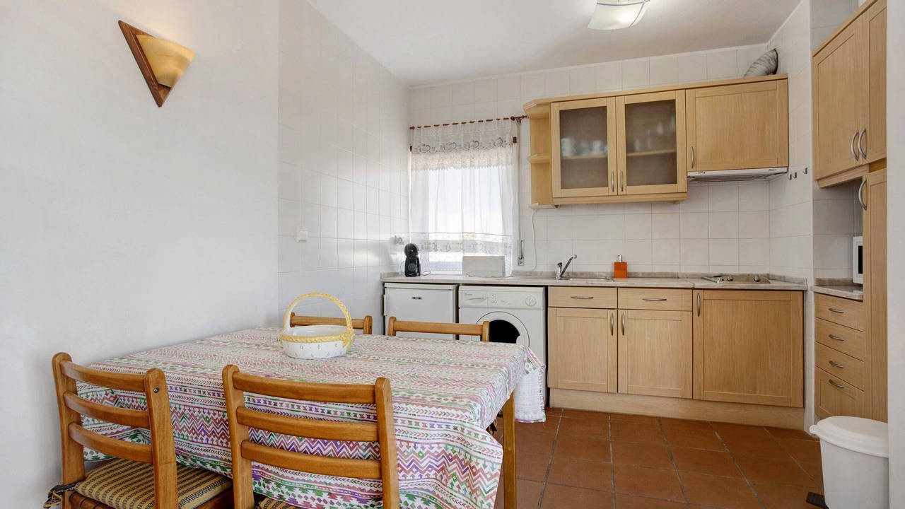 Photo of Kitchen in Meia Praia