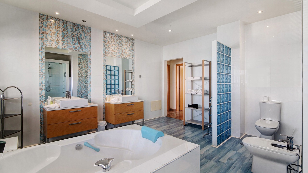 Photo of Bathroom in Correeira
