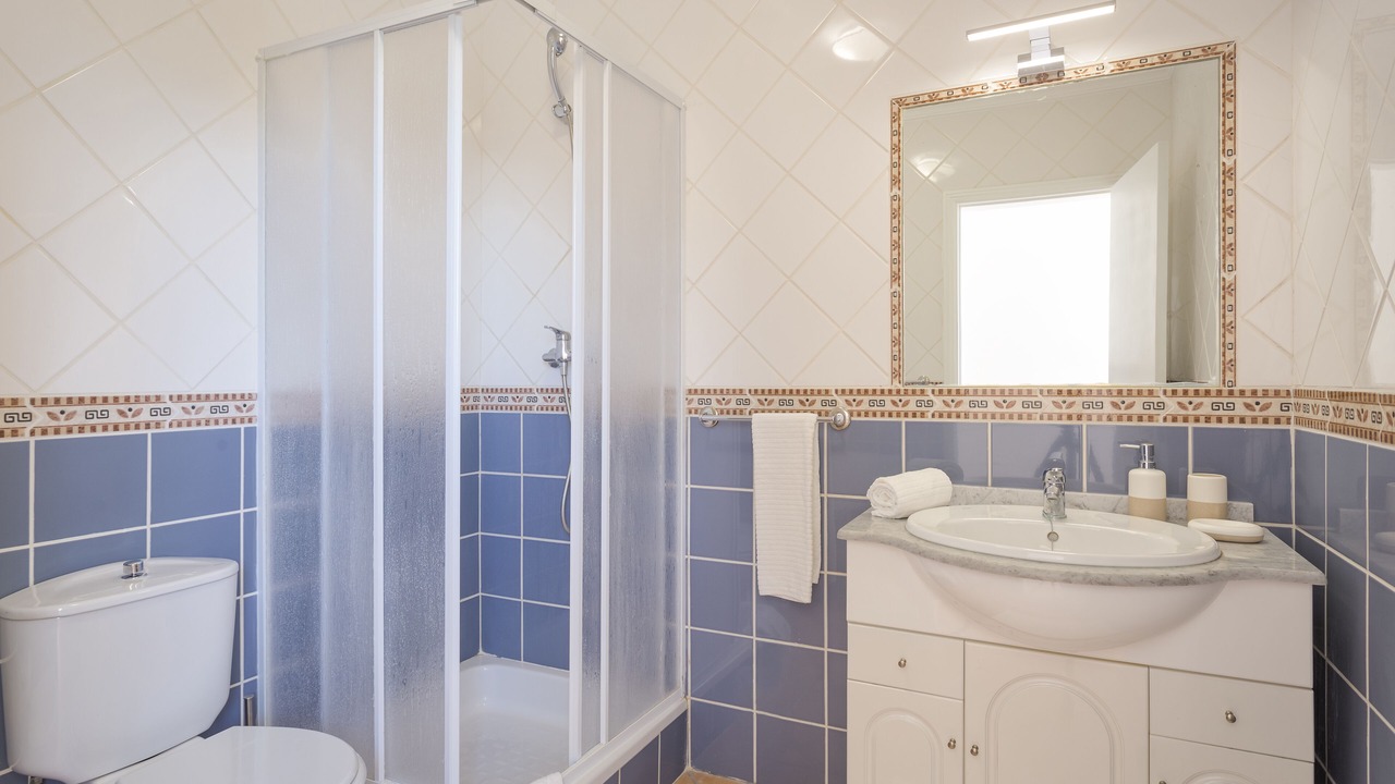 Photo of Bathroom in Almancil