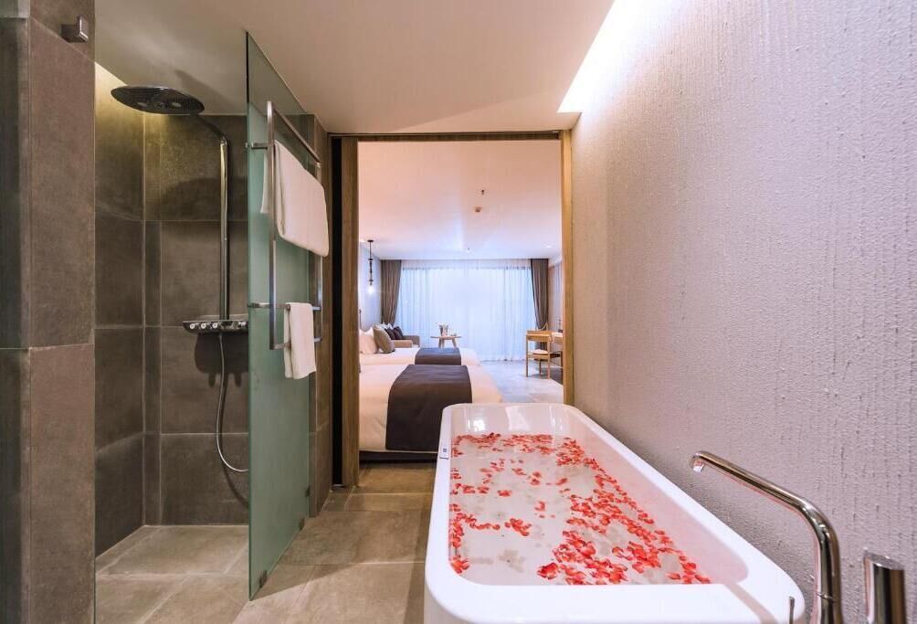 Photo of Bathroom in Khuekkhak