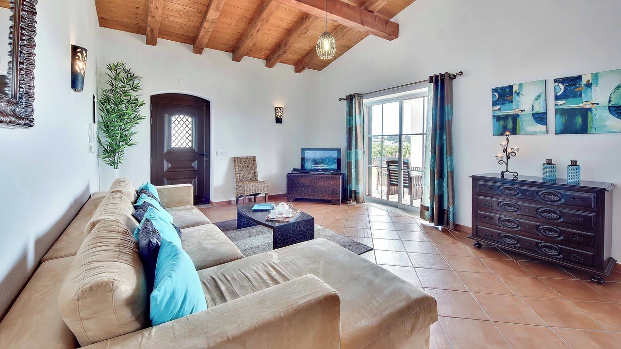 Photo of Livingroom in Patroves