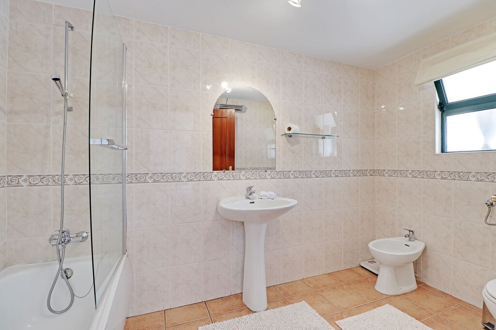 Photo of Bathroom in Campina