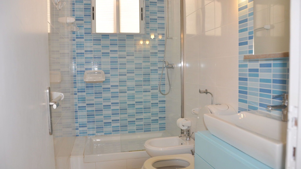 Photo of Bathroom in Quarteira