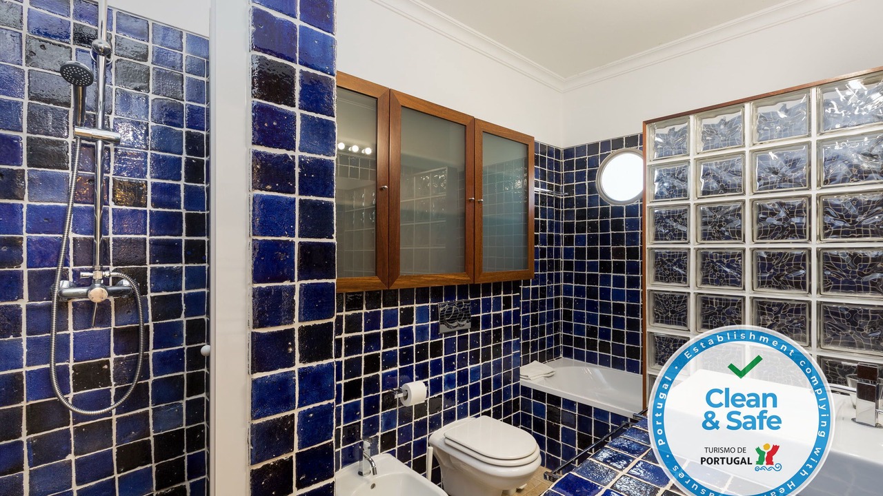 Photo of Bathroom in Gale