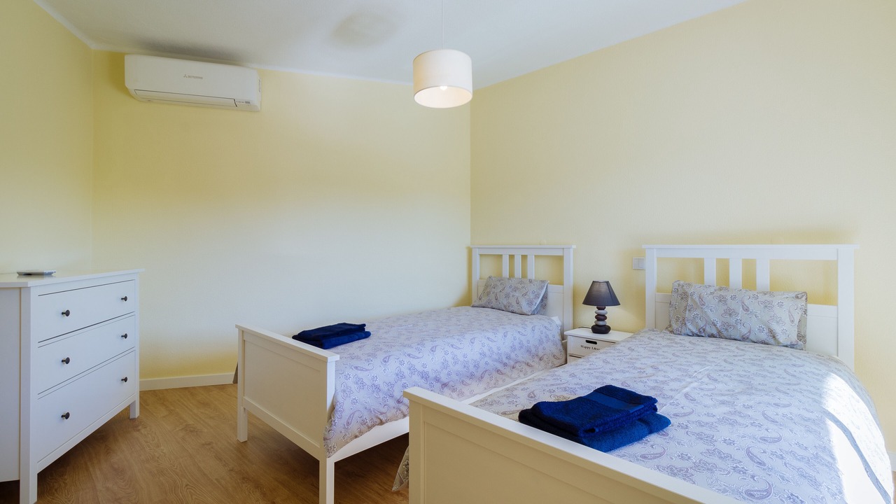 Photo of Bedroom in Alporchinhos
