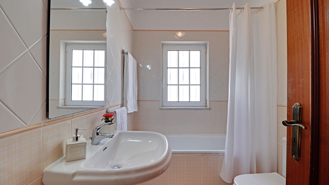 Photo of Bathroom in Gale
