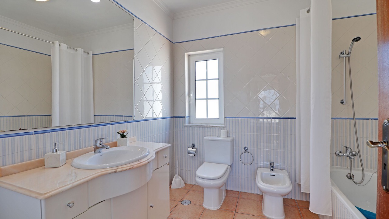 Photo of Bathroom in Gale