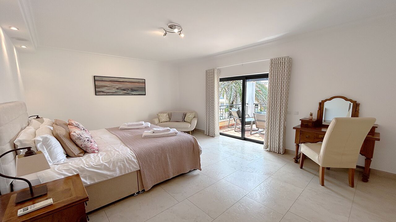 Photo of Bedroom in Porto de Mos